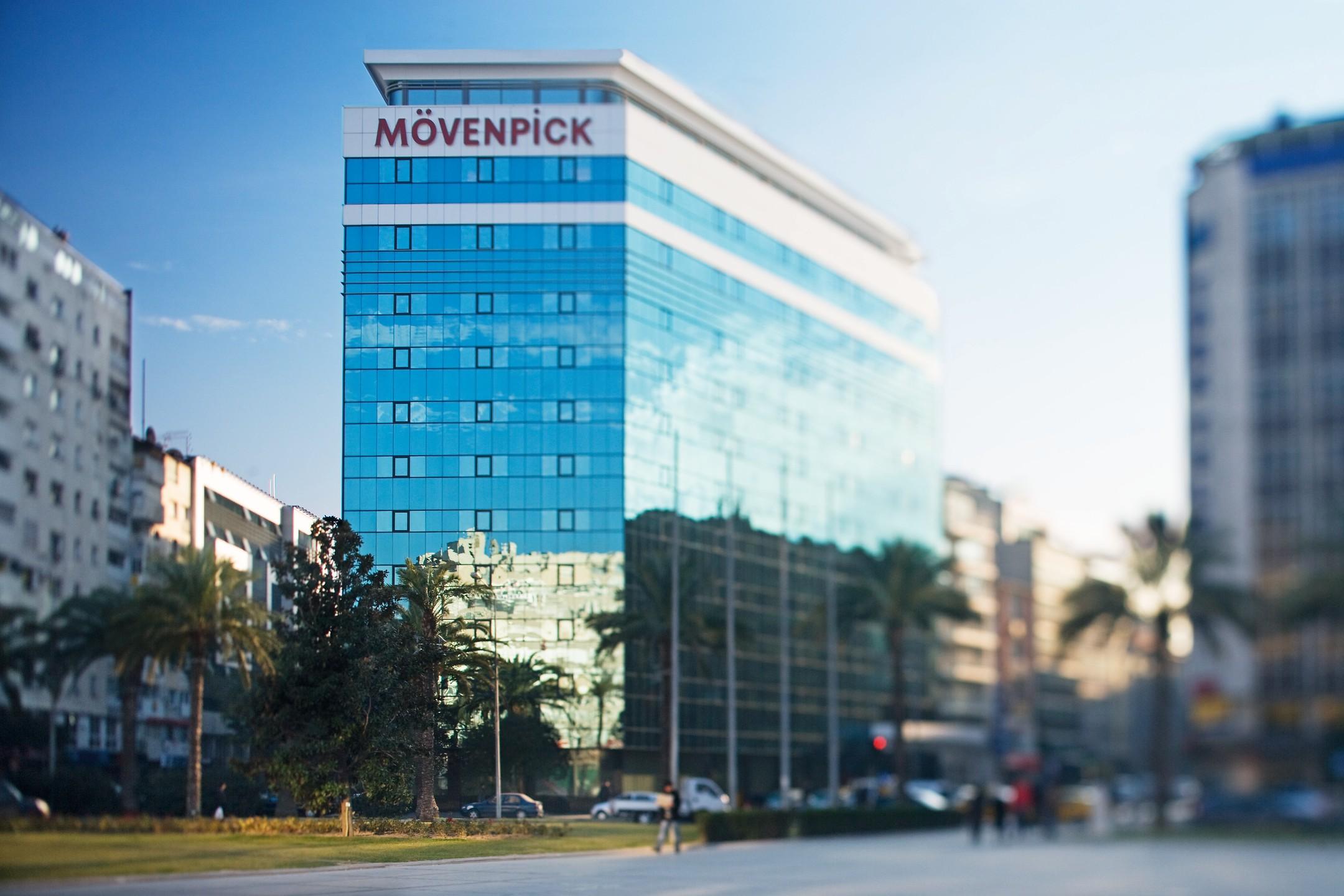 Movenpick Hotel Izmir Bagian luar foto